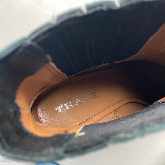 Trask Black Ankle Boots with Silver Eyelet Elastic Gores, Chunky Heel Womens 9.5 - Picture 5 of 13